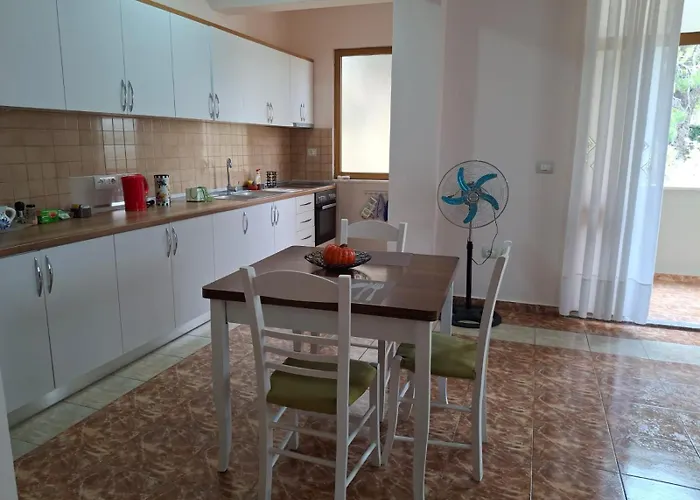 Jozi Kaiser 1 Durrës