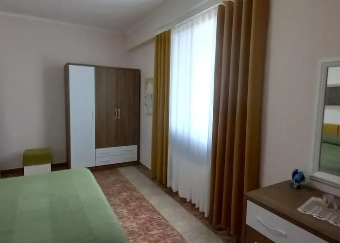 Jozi Kaiser 1 * Durrës