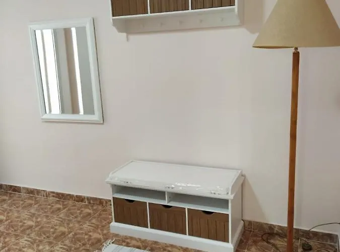 Jozi Kaiser 1 * Durrës